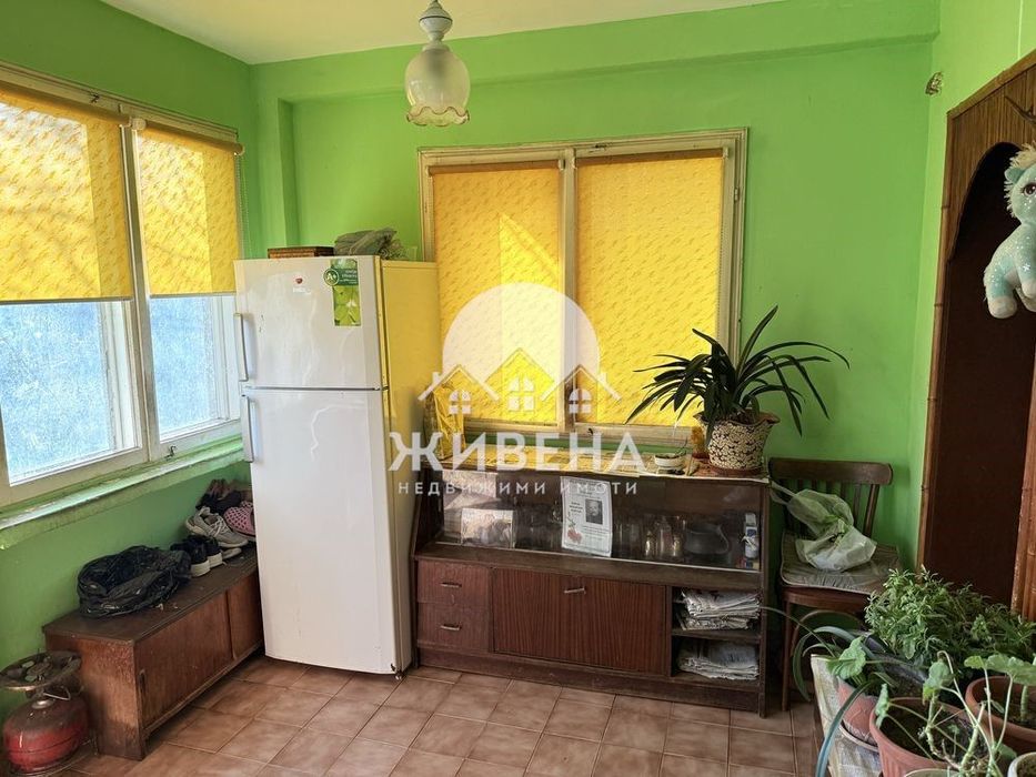 Продавам двуетажна къща в с.Константиново, РЗП: 136 кв.м