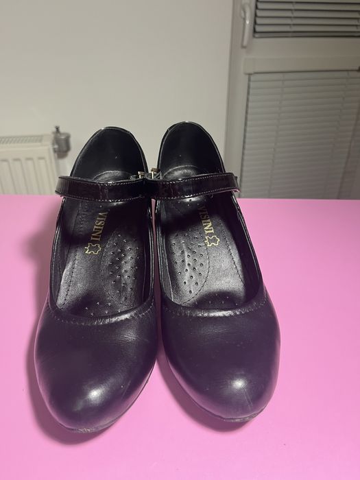 Черни токчета от естествена кожа, 7см