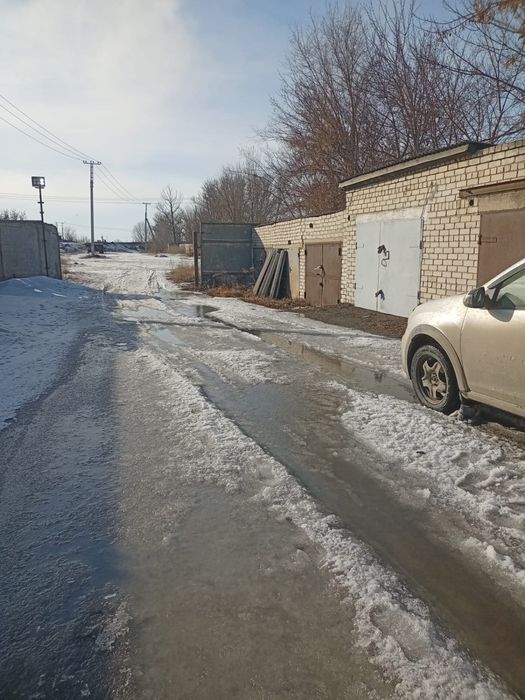 Продам гараж 42 м2