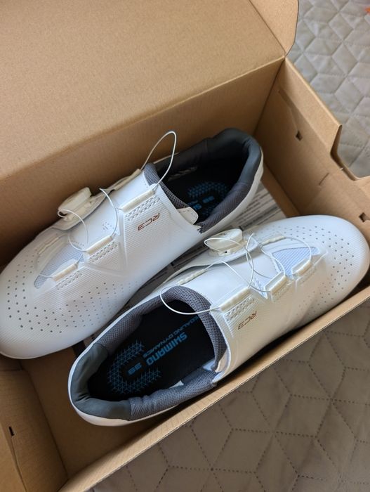 НОВИ! Обувки за колело Shimano с блокове за педали - 90€