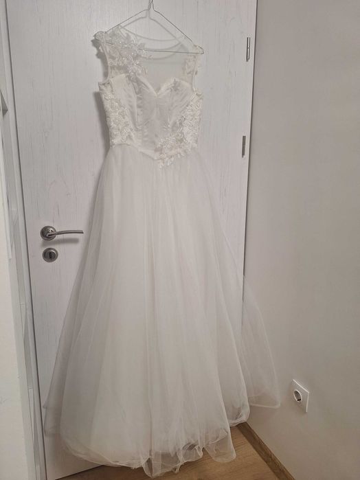 Булчинска рокля с италианска дантела