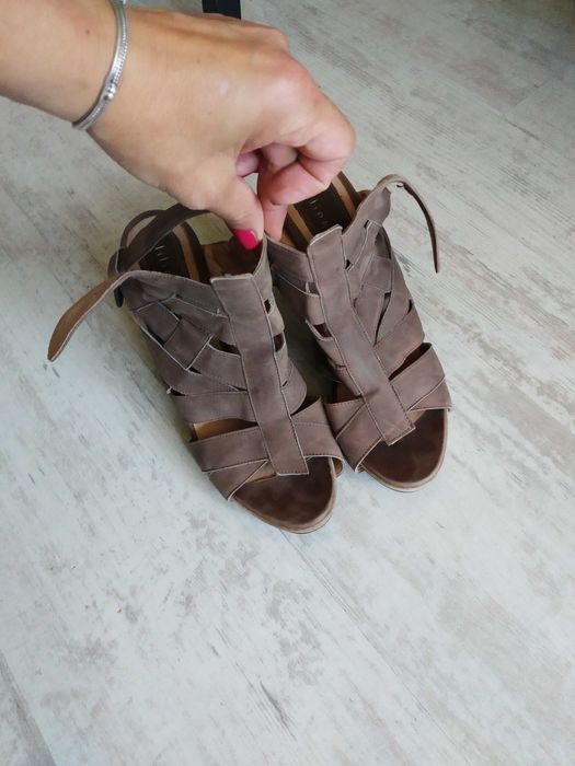 Дамски обувки висок ток