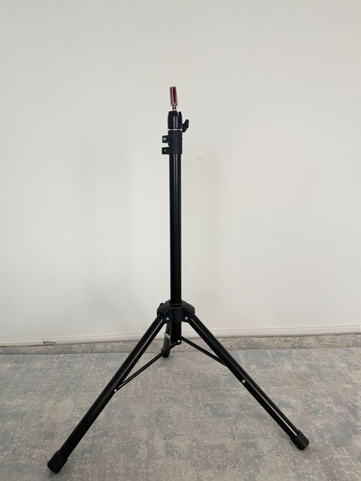 Голова маникена и штатив