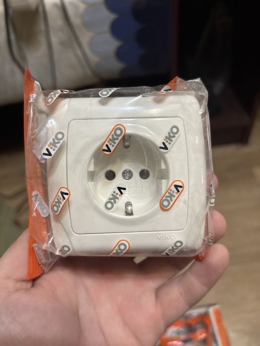 Розетки VIKO 12 штук