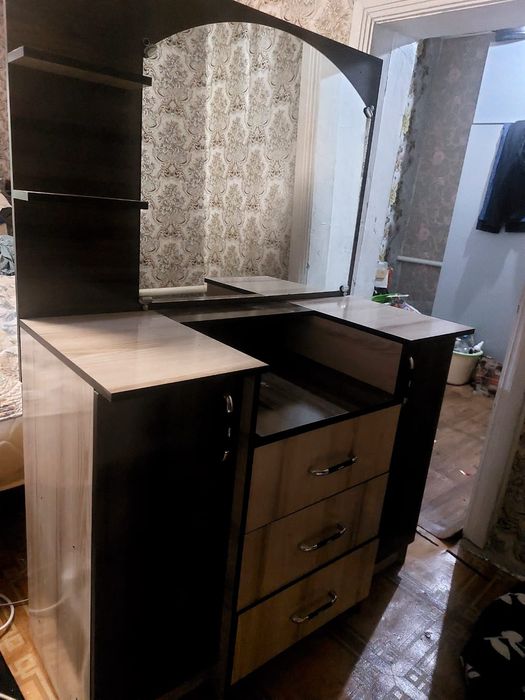 Трюмо состояние хорошее