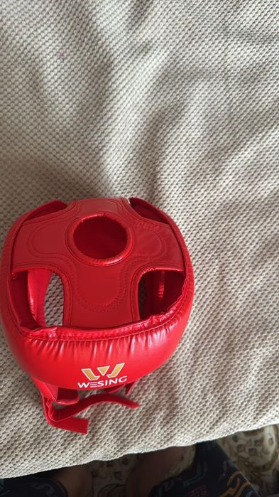 Боксерский шлем Wesing
