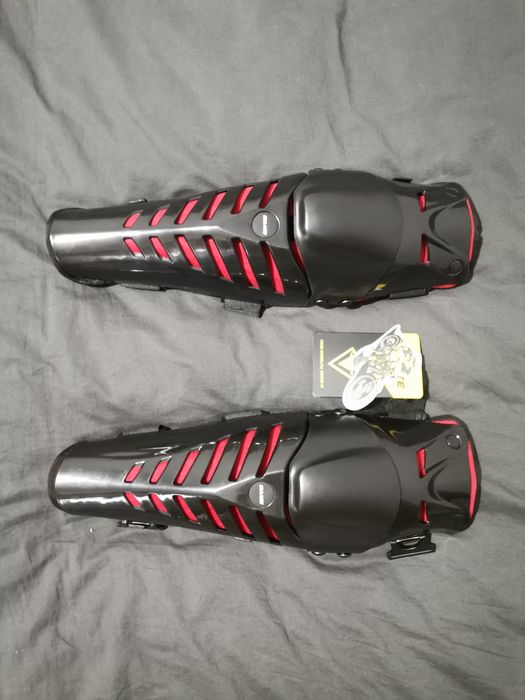 Genunchiere Moto nemțești Sulaite