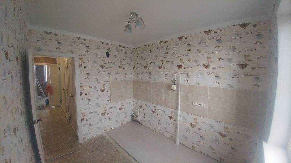 Поклейка обоев, галтели