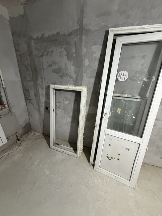 Бу пластиковые окна и дверь