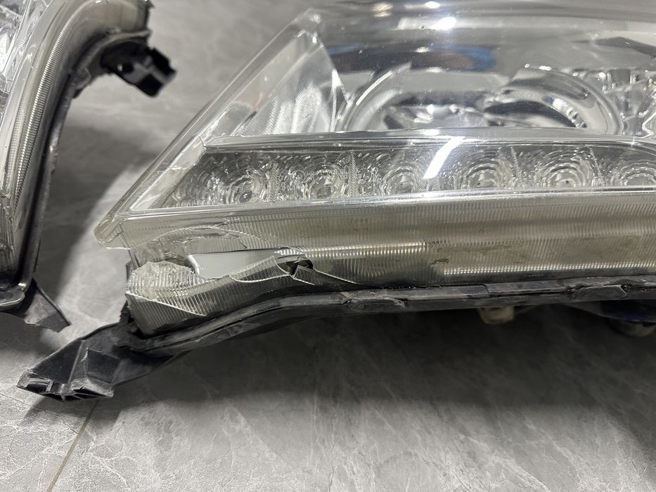 Фары передние Крузак 200