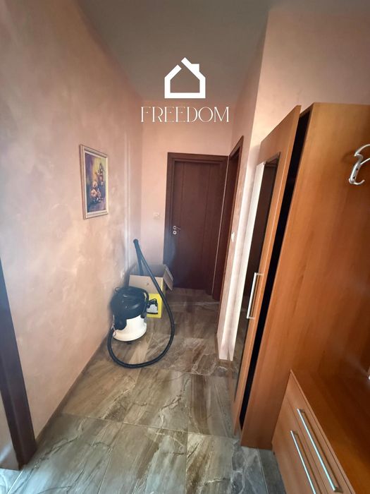 Дава се под наем Тристаен апартамент в Варна, Бриз - 112 кв.м за 700 € - Снимка #9