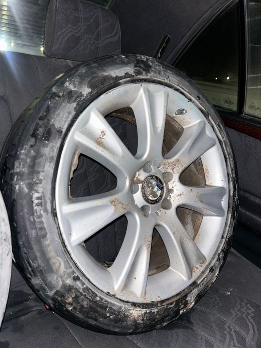 R18 4 шт сатылады 1 еуінде трешина бар