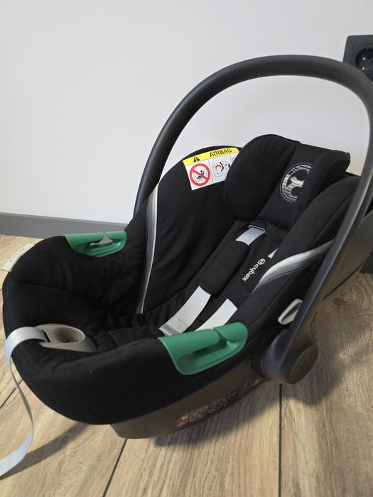 Бебешка кошница/столче за кола Cybex Aton S2 i-Size + Isofix база