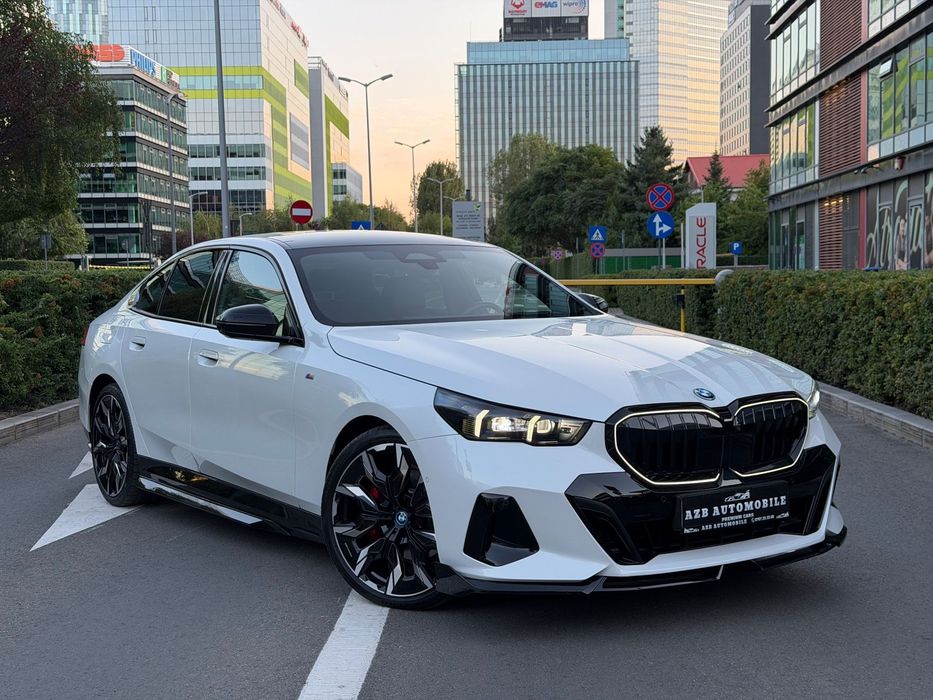 BMW Seria 5 Bmw 530e MSport Pro 299cp Iconic Crystal Ventilatie Garantie|Finantare