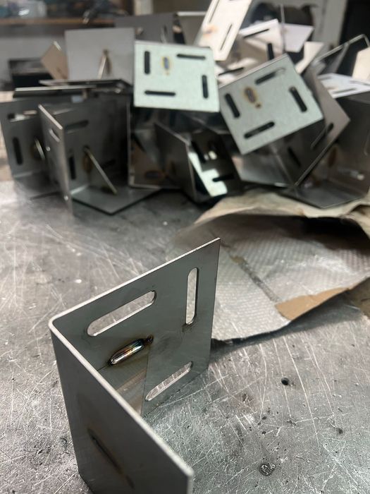 Заваръчни услуги в София
Аргоново и телоподаващо (цех/мобилни)