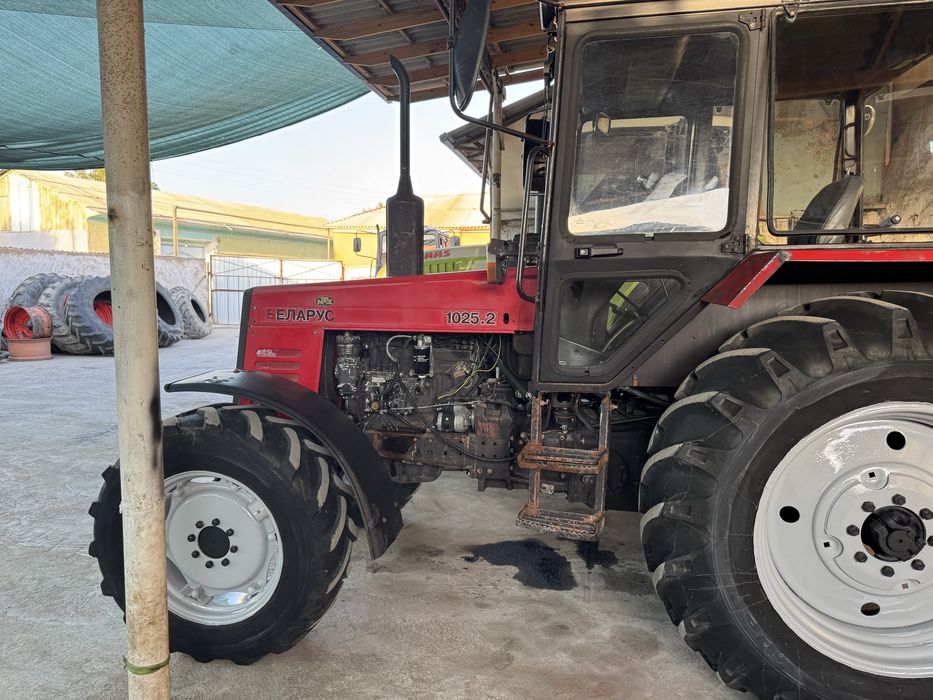 Traktor belarus mtz 1025.2 sroshniy sotiladi