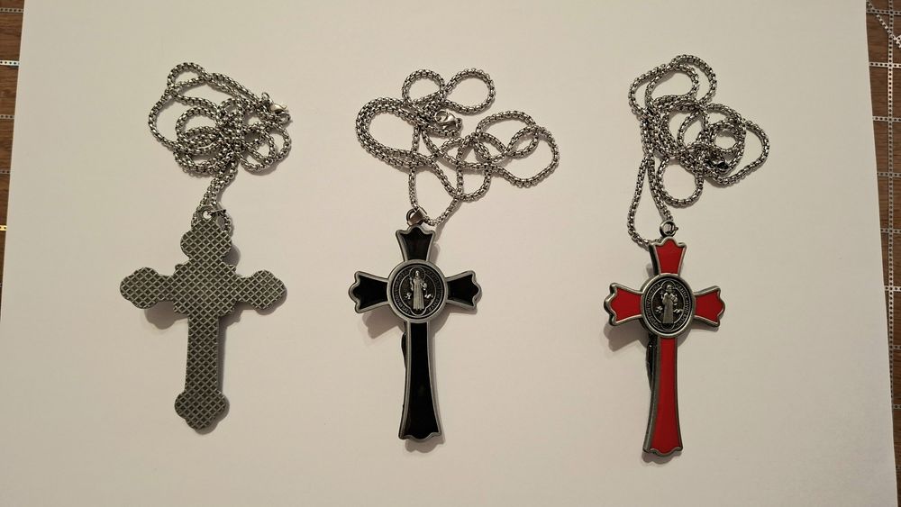 Pandantiv crucifix 7cm / cruce cu lanț.