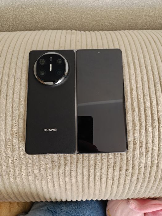 Продам Huawei Mate X6  12/512