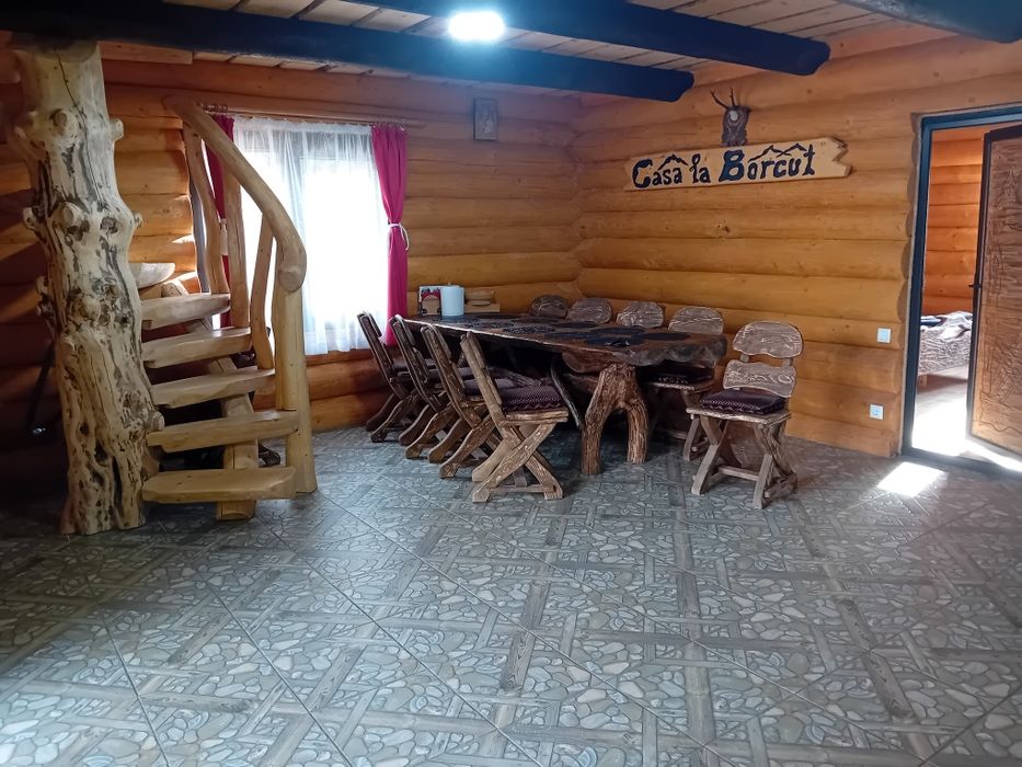 Cazare 6-8 persoane.Cabana, Vila, de inchiriat rustica de lux