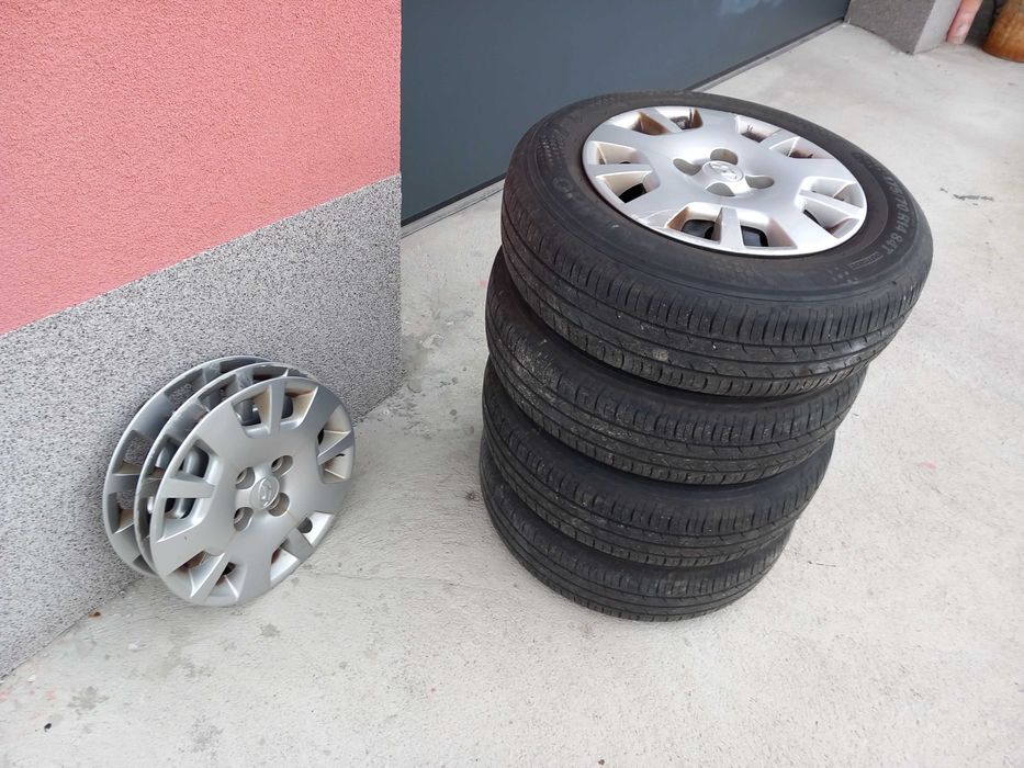 Летни гуми с джанти  Hyundai i20