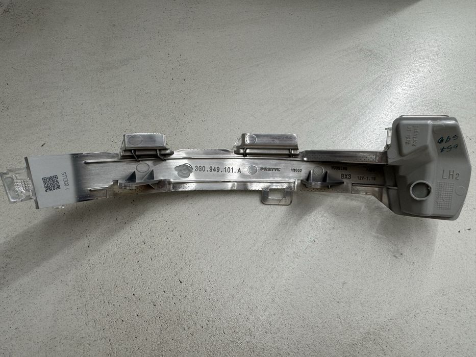 Lampa semnalizare LED pentru oglinda VW Passat B8 partea stanga