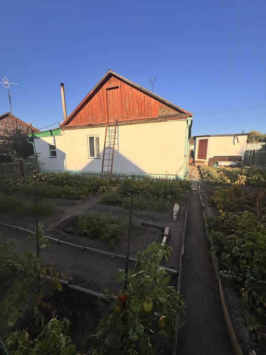 Продается отдельно стоящий дом в соц городе.