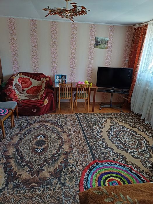 Продам пол дома в центре