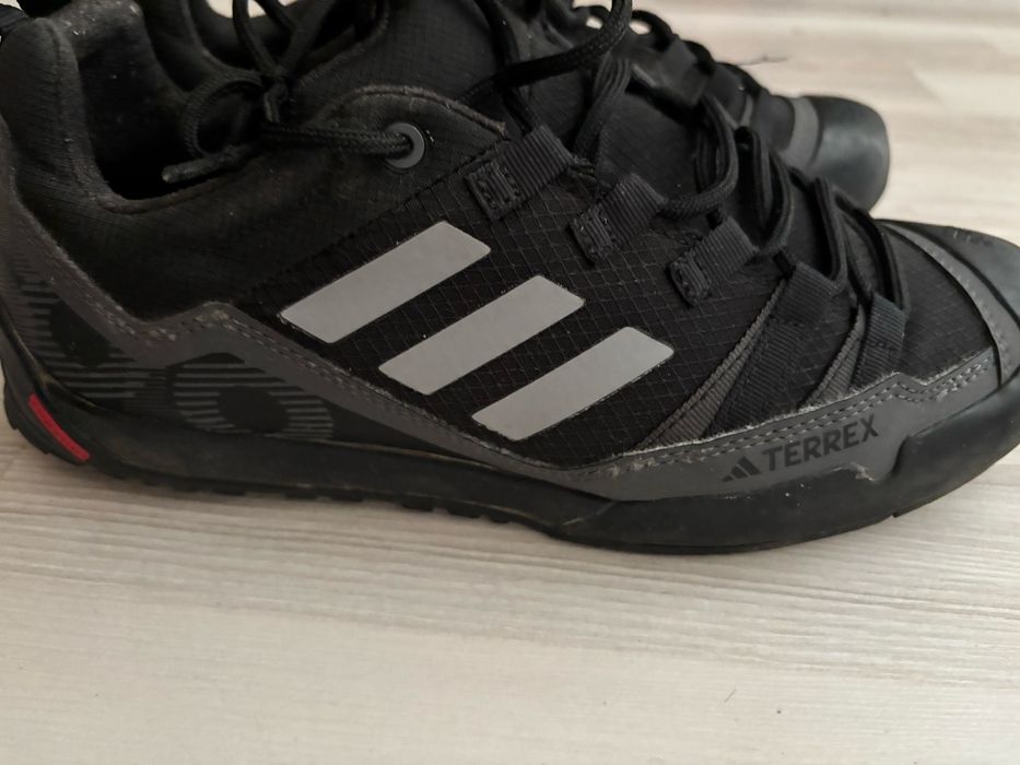 Спортнк маратонки