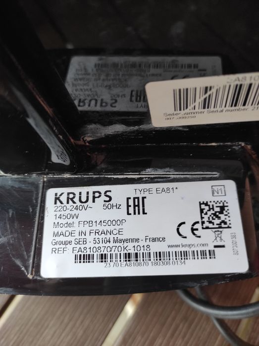 Vând Espressor automat Krups EA810B70,