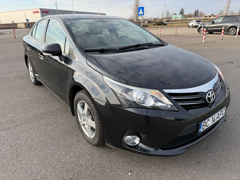 Toyota Avensis Toyota Avensis 1.8 benzină Edition S Automatǎ