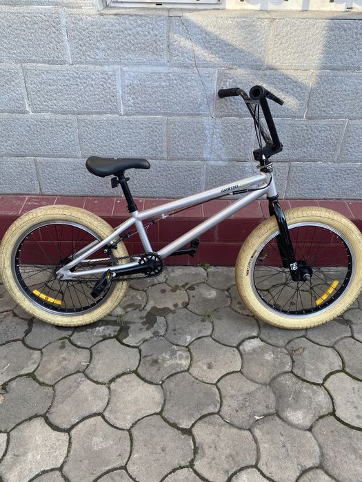 Велосипед BMX трюковой