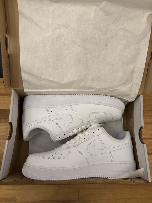 Nike air force 1.