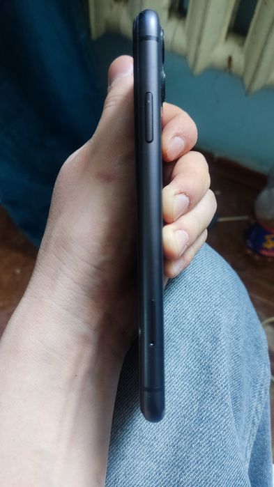 Продам 11 64 гб в идиале.