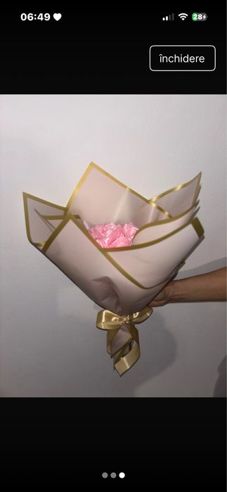 buchet de 9 trandafiri din satin