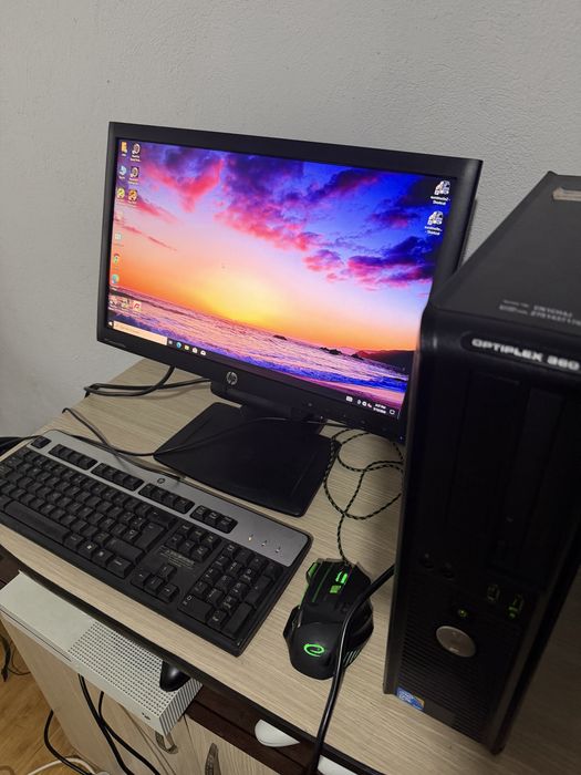 Pc complet  Dell INTEL E7500 3 ghz 4 gb ram 200 gb monitor 21 inch Hp complet