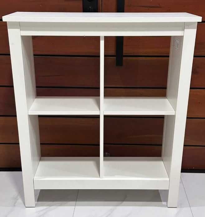 Etajere albe Ikea KALLAX 77x147 cm, KALLAX 77x77 cm, TOMNAS 92x81 cm