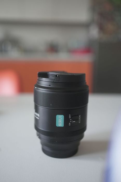 Sirui 85mm f/1.4 pentru Sony full frame – portrete superbe, stare excelenta