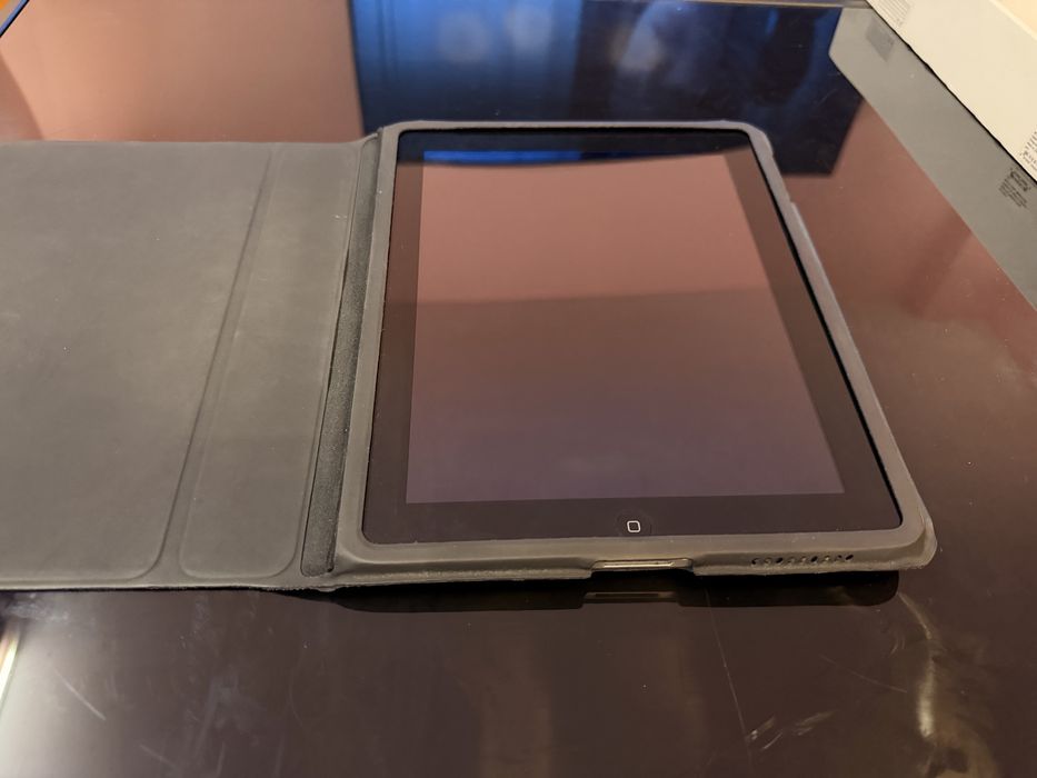 Ipad 1 32gb с оригинална клавиатура