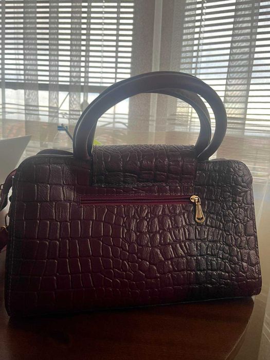 Дамска чанта от естествена кожа