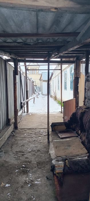 Продам пол дома в ценре Каскелена.