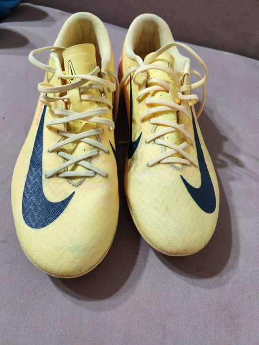 Футболни обувки Nike 42.5
