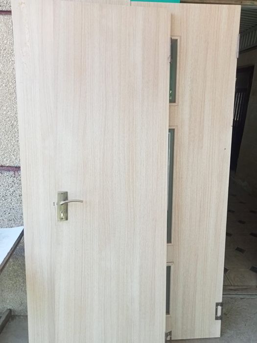 Продам двери б/у  4 двери