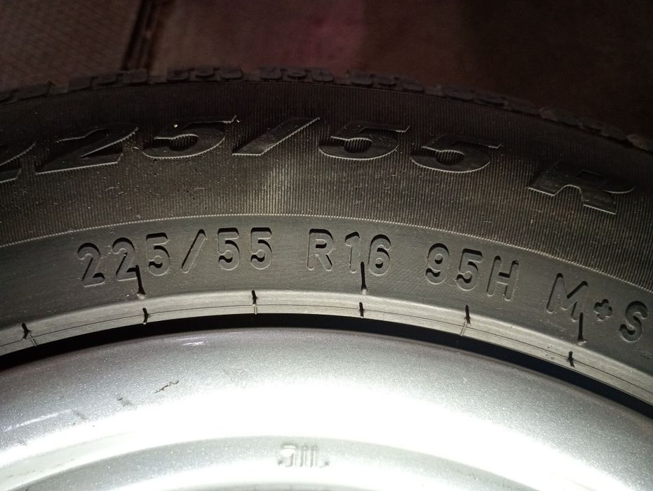 BMW джанти със зимни гуми 225/55/16 7J 5x120 ЕТ45  цо76