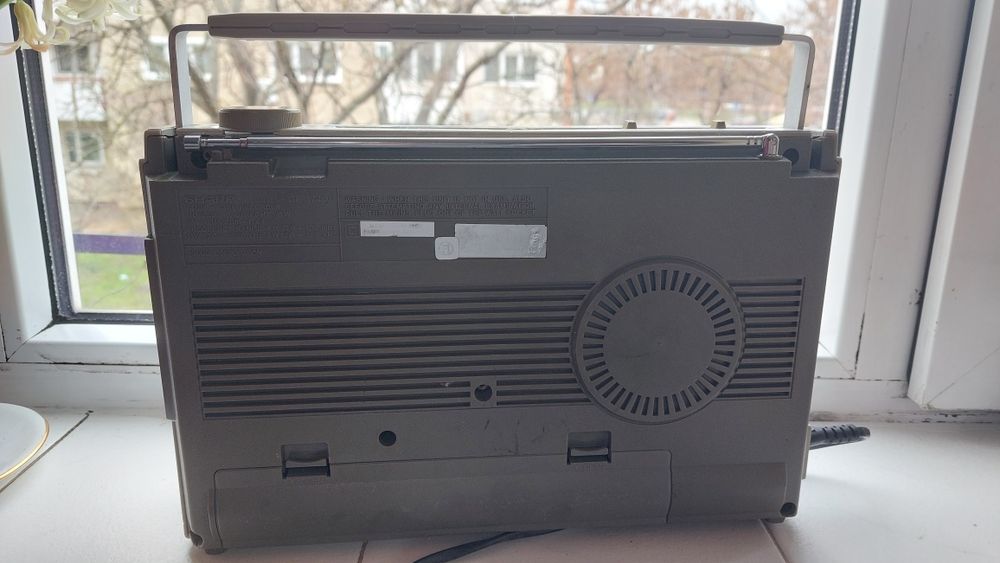 radiocasetofon sharp GF-1740