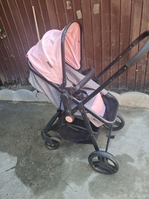 Vând căruțuri pentru copii