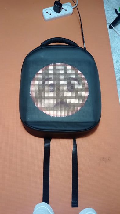 Рюкзак со светящимися смайлами