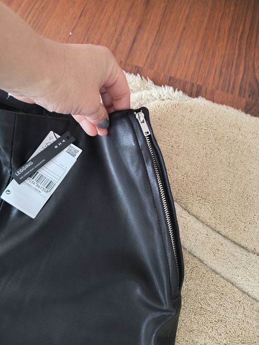 Pantaloni piele eco Mango mărime 38 noi cu eticheta.