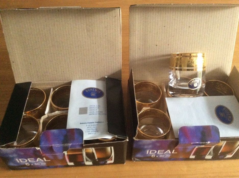 Фужеры, рюмки 3 набора, стопки 2 набора.