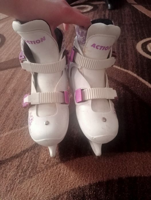 Продам коньки для девочек