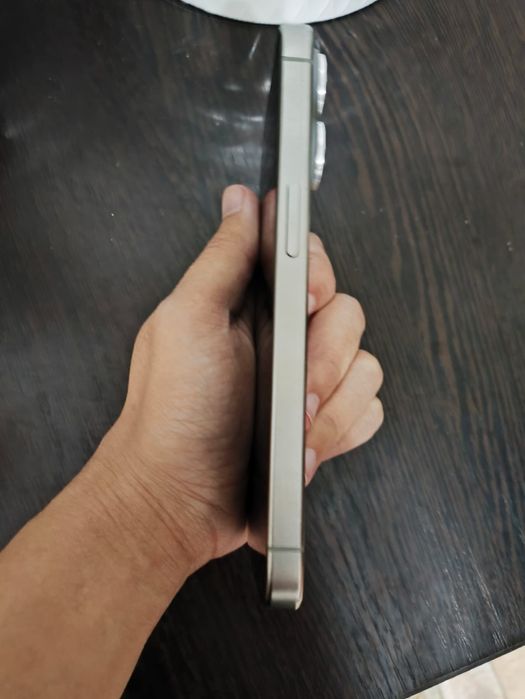 iPhone 15 pro 256gb 82akb без ремонта